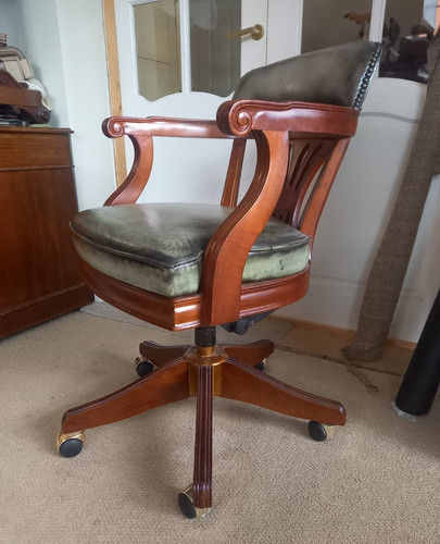 Vintage chesterfield style - vintage,