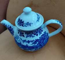 Vintage blue white willow - &,