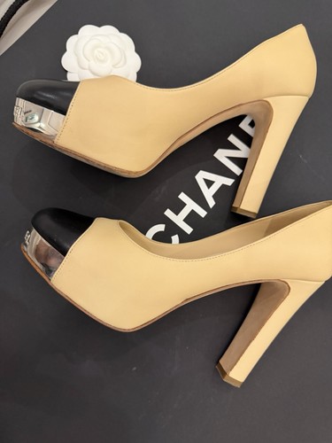 Chanel beige leather block - beige,