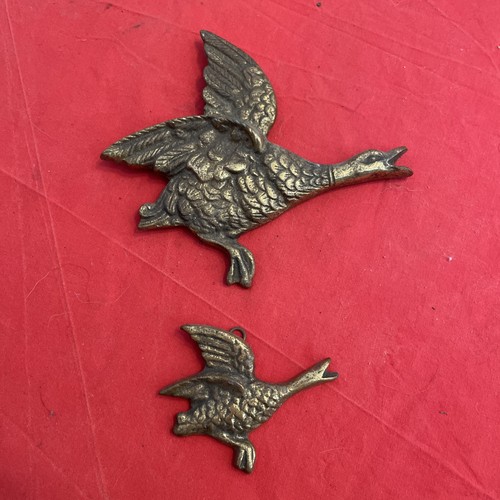 Vintage brass wall - 2,