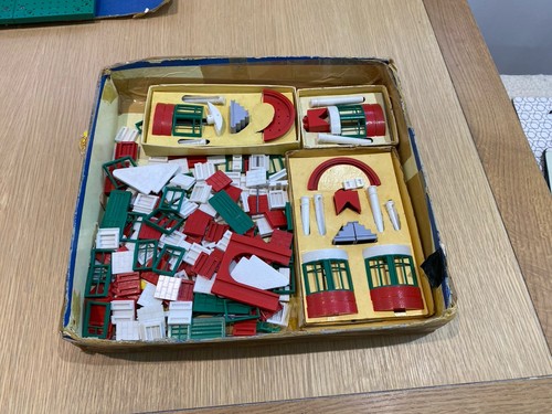 Bayko building set - building, parts