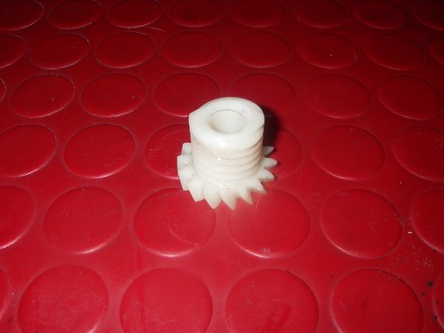 Drive oil pump - pump, wheel