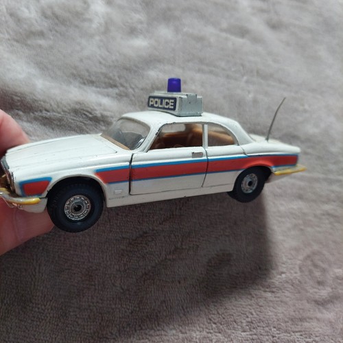 Vintage corgi toys 429 jaguar - corgi,