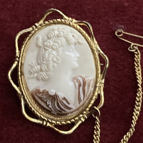 Vintage gold tone scallop - vintage,
