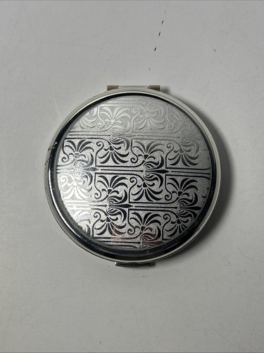 Unused stratton compact powder - stratton,
