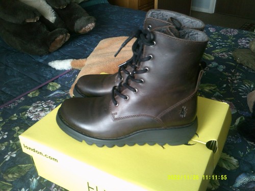 Boots fly sers london - sers,