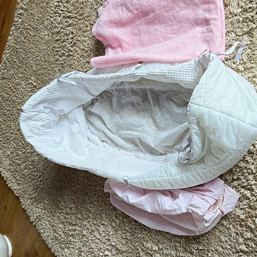 Pink white oval moses - oval, basket