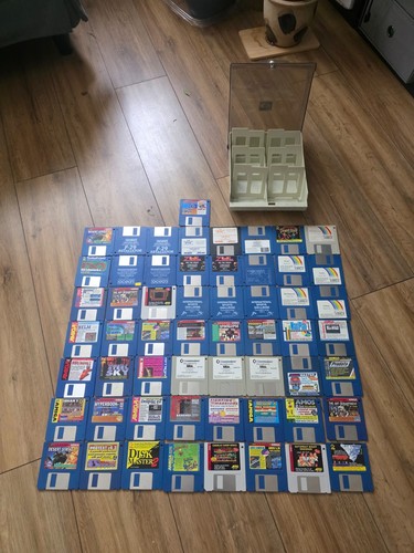 Amiga bundle 150 disks and - amiga,