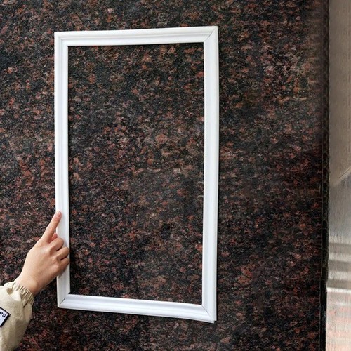 Self adhesive decorative trim - self,