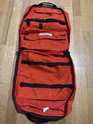 Ambulance paramedic emergency - paramedic,