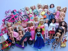 Lotto barbie Mattel e bambole anni 90 00 con accessori vestiti scarpe ricambi