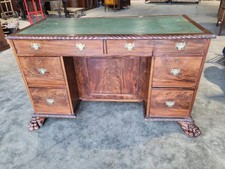 Antique Victorian knee hole