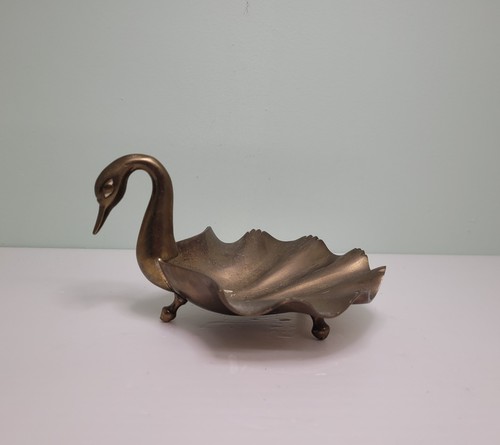 Vintage brass swan trinket - brass,