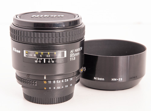 Nikon nikkor 85mm 1 8 - nikon,