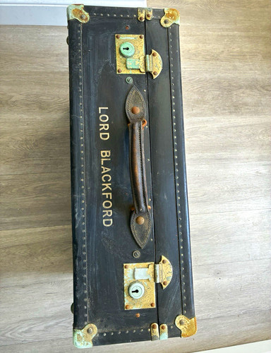 True vintage black suitcase - vintage,