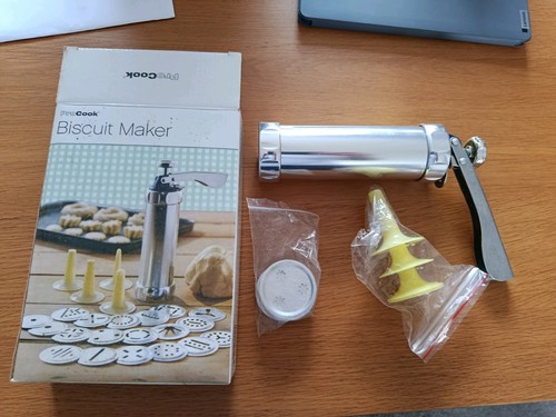 Pro cook biscuit maker - cook,