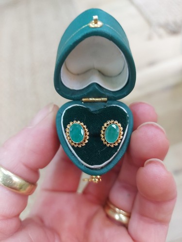 9ct emerald stud - 9ct, earrings