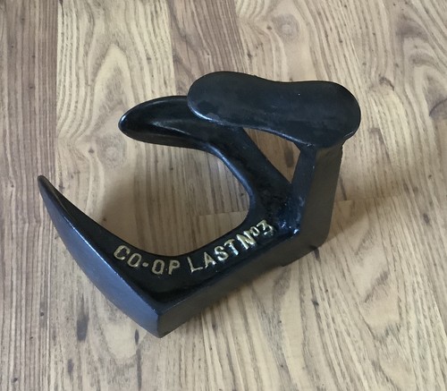 Vintage cast iron cobbler shoe - vintage,