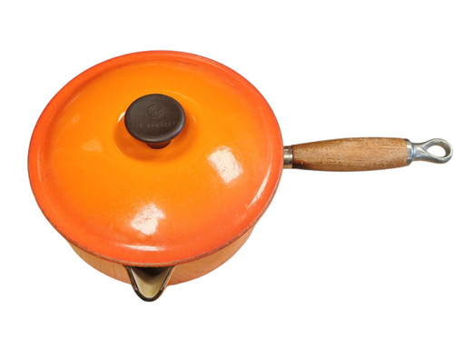 Creuset saucepan cast - cast, iron