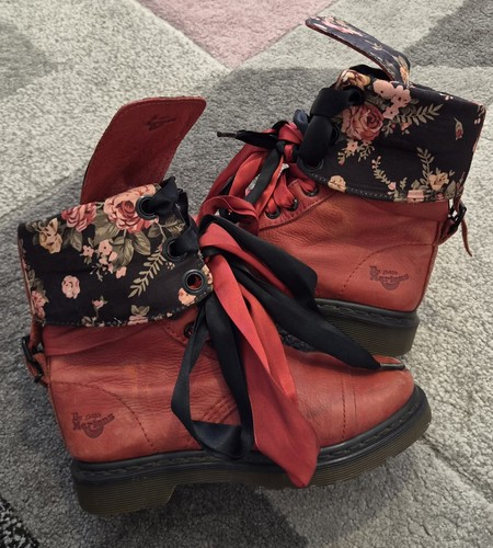Martens triumph aimilita - triumph,