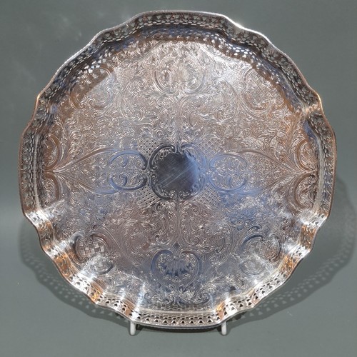 Silver plate copper gallery - plate, on