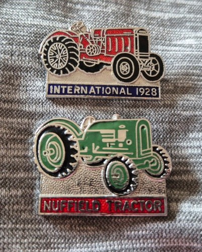 Vintage enamel tractor - 2,
