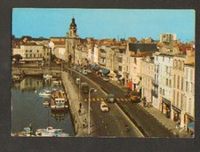 LA ROCHELLE (17) RENAULT 4L &