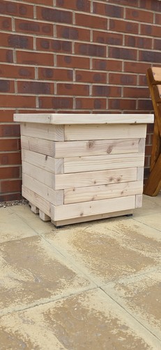Handcrafted solid wood - solid, garden