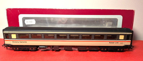 Dapol mk2 2nd class coach - mk2, br