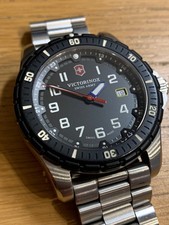 Mens Victorinox Swiss Army Maverick Watch 241675 43mm New Batt Steel FWO
