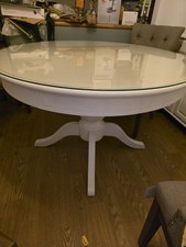 pedestal table with protective