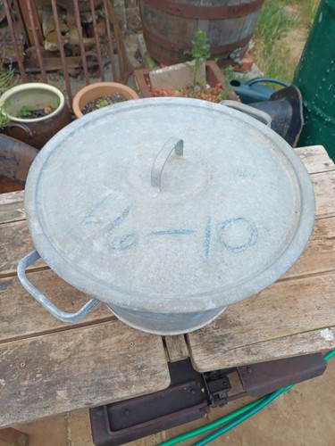 Vintage galvanised wash tub - galvanised,