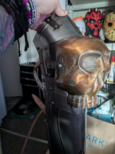 Ominous skull leg greaves - ominous,