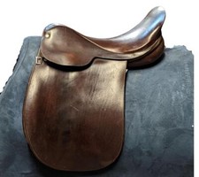 Lovatt & Ricketts Show / Working Hunter Saddle - 17" Seat - Medium Fit
