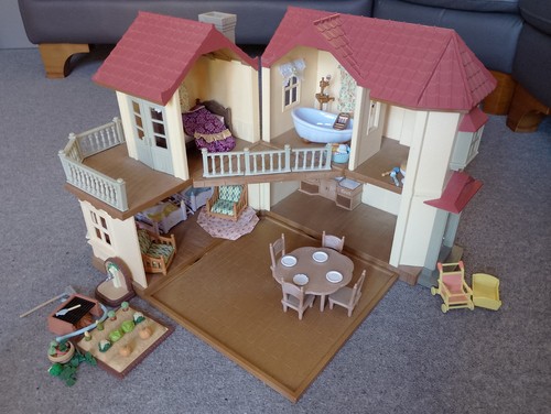 Sylvanian families willow hall - willow,