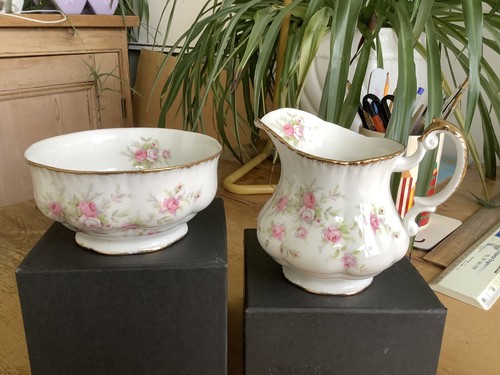 Paragon royal albert - /,