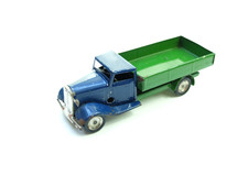 TRIANG MINIC 10M DELIVERY