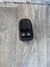 A GENUINE PEUGEOT 206 FRONT DOOR AUTO ELECTRIC WINDOW SWITCH PACK