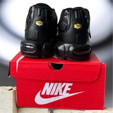 Men’s Tn Triple Black Size