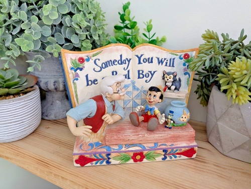 Disney traditions showcase - traditions,