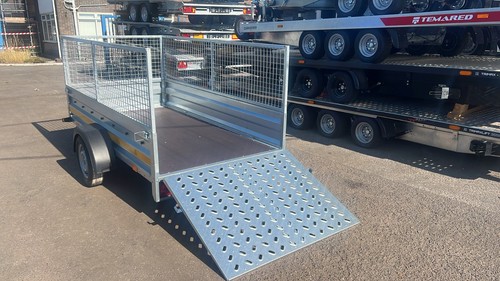 Trailer with ramp single - trailer,
