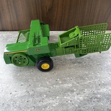Ertl 1:16 John Deere 348