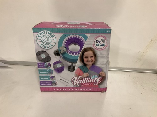 Knitting circle station - circle,