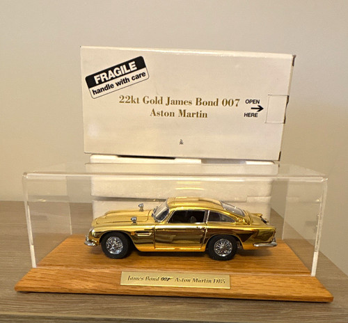 Danbury mint 22ct gold - mint, gold-plated