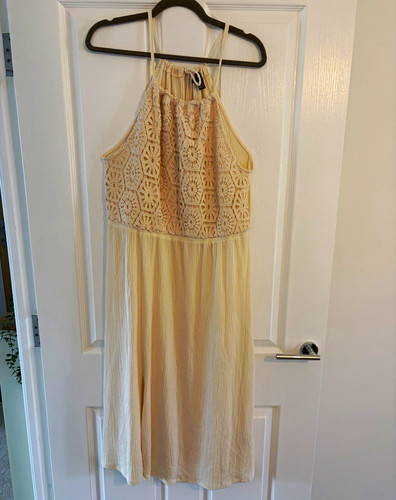 Lipsy london cream cotton - london,