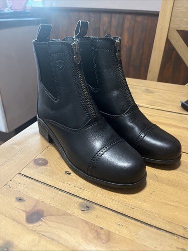 Child black ariat zip up - zip,