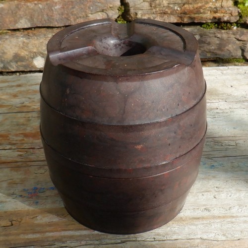 Vintage bakelite velos ash - bakelite,