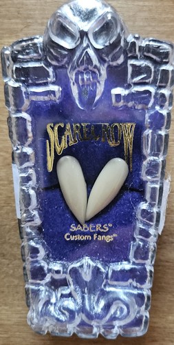 Scarecrow vampire saber fangs - scarecrow,