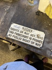 PRIVATE NO PUBLIC RIGHT OF WAY