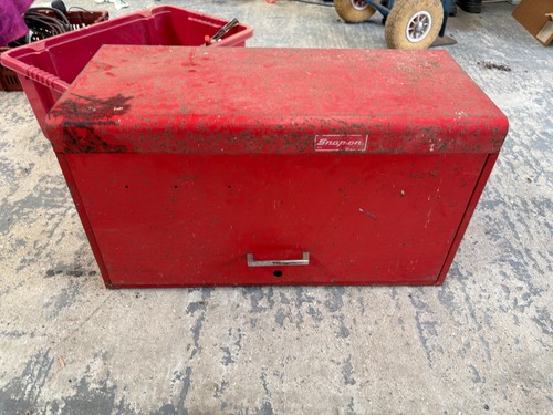 Snap red metal toolbox - metal,